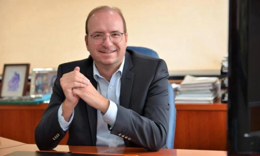 Κορονοϊός: Σε καραντίνα ο Κύπριος υπουργός Άμυνας, Χαράλαμπος Πετρίδης